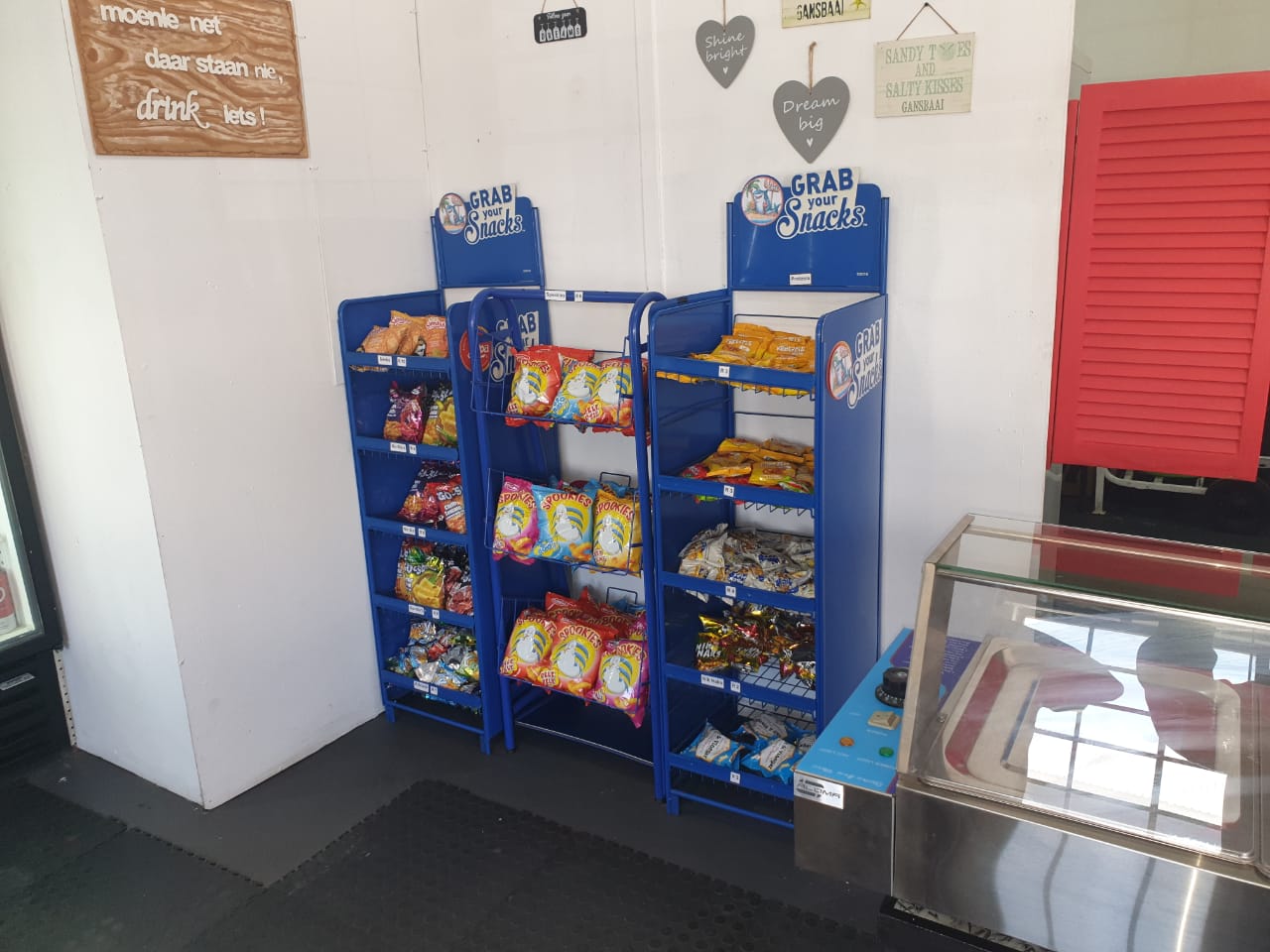 Oasis Cafe Counter