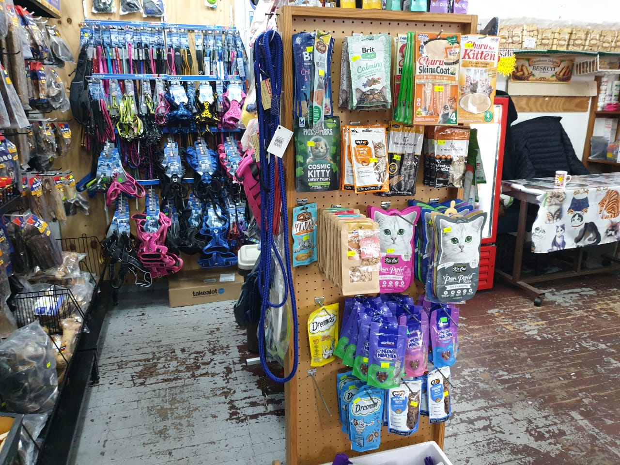 Pet care supplies